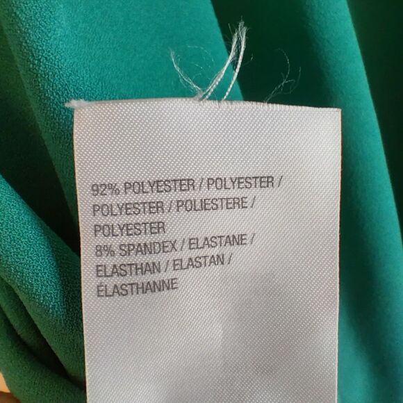 Susan Graver Stretchy Green V Neck Blouse Roll Tab Sleeve 14 St Patricks Day - Picture 5 of 6